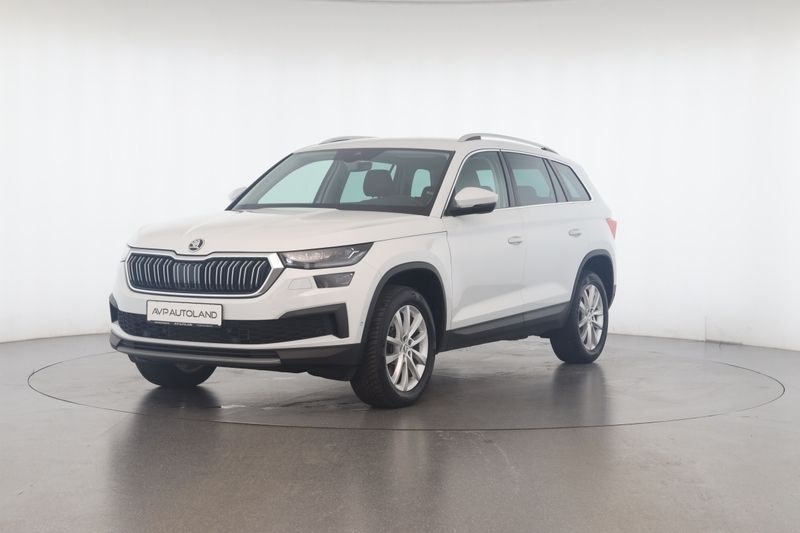 Moon weiss metallic Gebraucht 2023 Skoda Kodiaq Style SUV | 36.779 € (Superpreis) - Bild 1/4