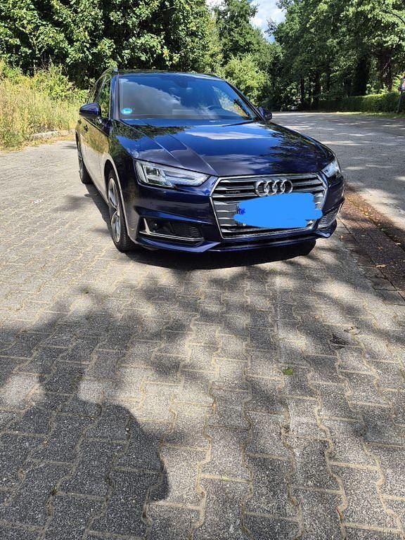 Blau Gebraucht 2019 Audi A4 Advanced Kombi | 22.500 € (Guter Preis) - Bild 1/4