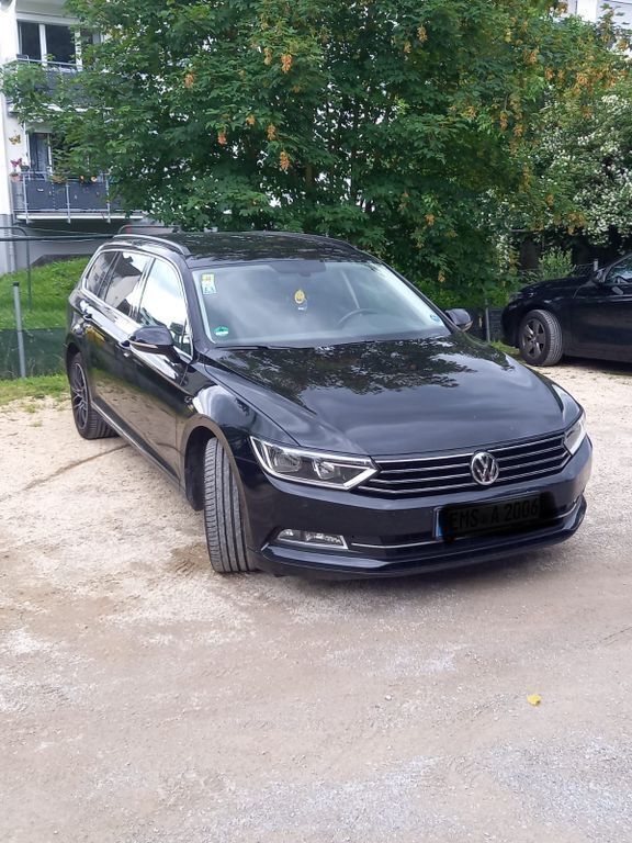 Schwarz Gebraucht 2019 VW Passat Comfortline Kombi | 16.300 € (Fairer Preis) - Bild 1/4