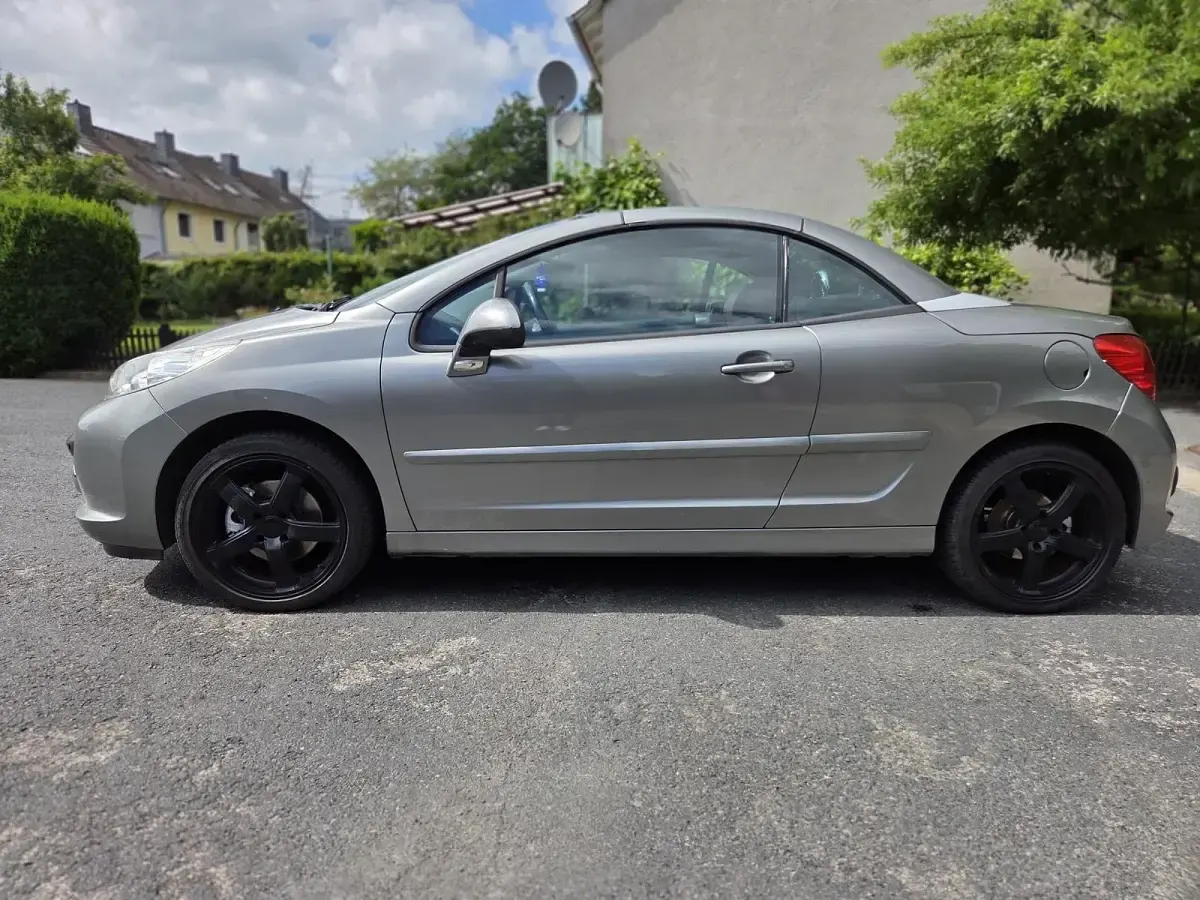 Gebraucht Peugeot 207 120 PS (88 kW) 2008 Grau Cabrio
