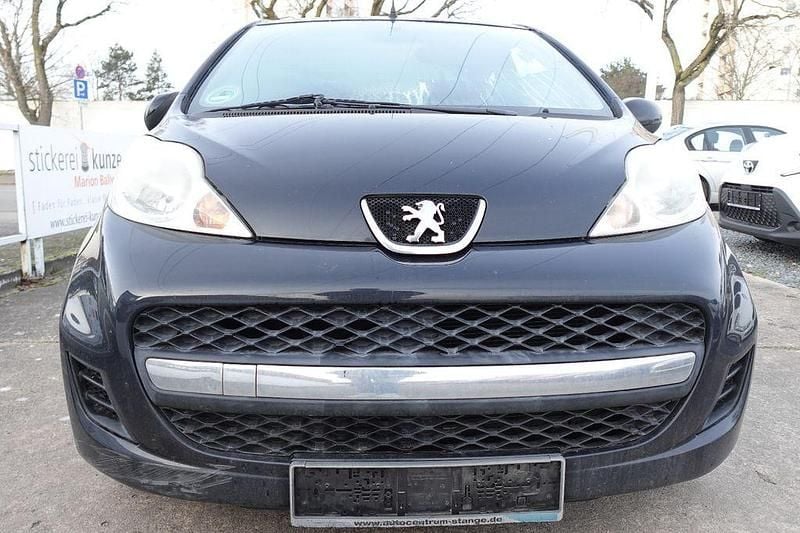 Gebraucht Peugeot 107 Filou 68 PS (50 kW) 2011 Noir caldera Kleinwagen