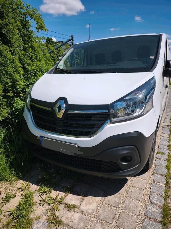 Weiß Gebraucht 2021 Renault Trafic Van / Kleinbus | 13.900 € (Superpreis) - Bild 1/4