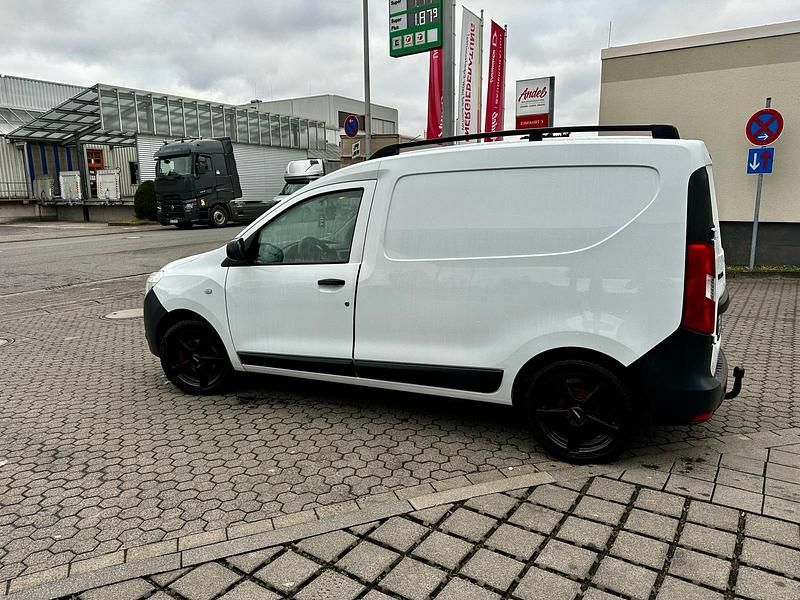 Gebraucht Dacia Dokker 105 PS (77 kW) 2016 Weiß Van / Kleinbus