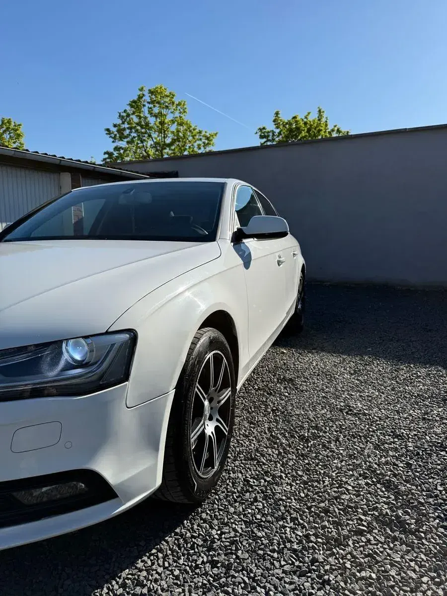 Gebraucht Audi A4 Ambiente 204 PS (150 kW) 2014 Weiß Limousine