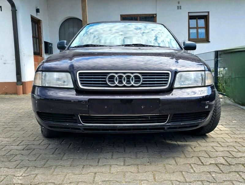 Violett Gebraucht 1996 Audi A4 Limousine | 700 € (Superpreis) - Bild 1/4