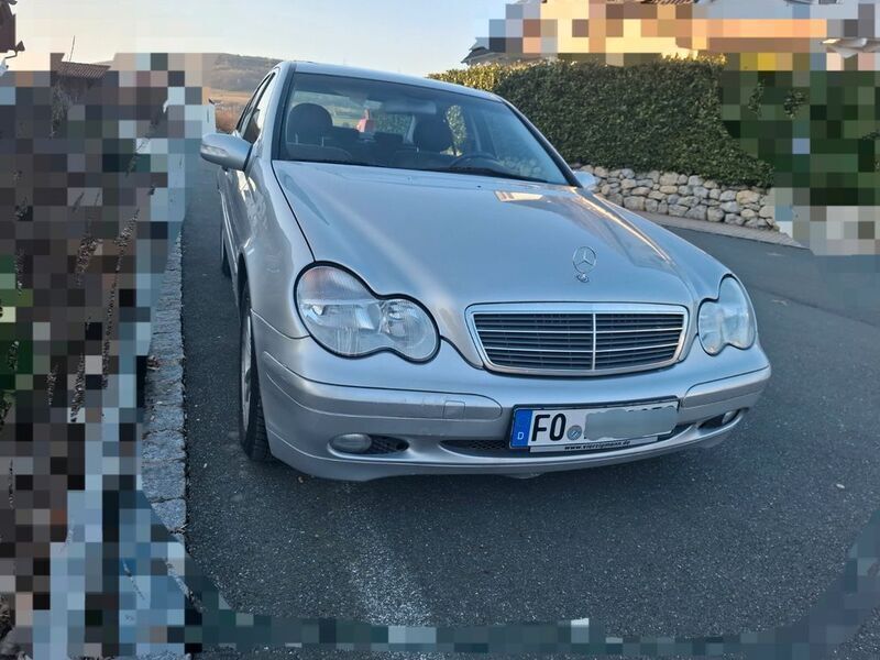 Silber Gebraucht 2002 Mercedes C180 Classic Limousine | 1.790 € (Guter Preis) - Bild 1/4