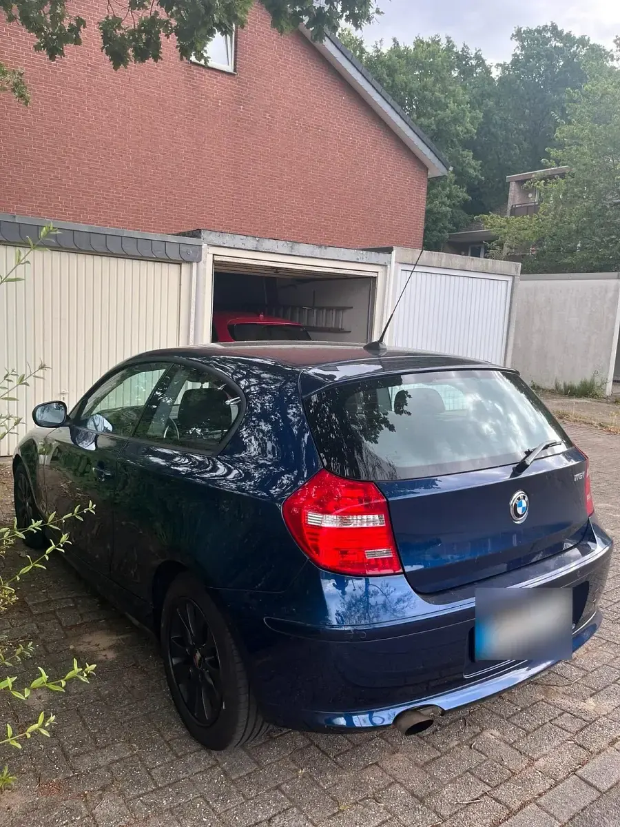 Gebraucht BMW 116 122 PS (89 kW) 2011 Blau Kleinwagen