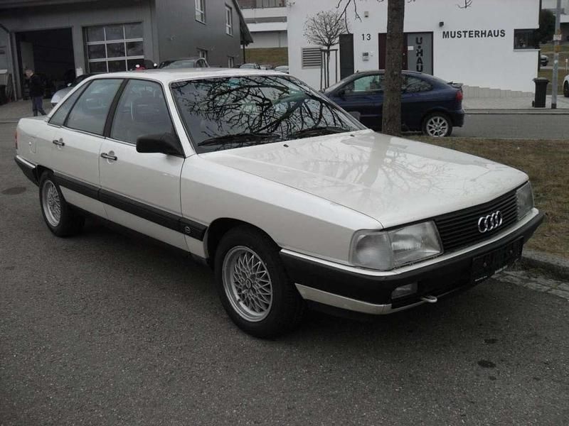 Gebraucht Audi 100 136 PS (100 kW) 1987 Permutteweiß metallic Limousine