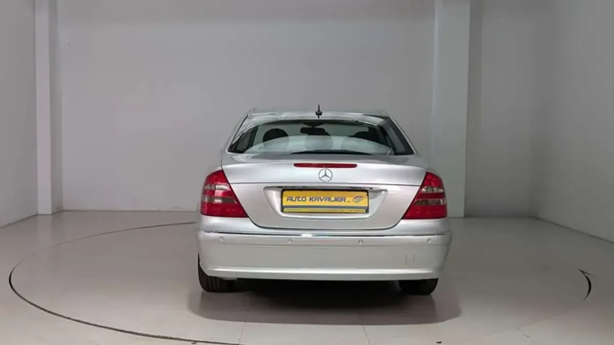 Gebraucht Mercedes E320 Elegance 224 PS (164 kW) 2004 Brillantsilber metallic Limousine