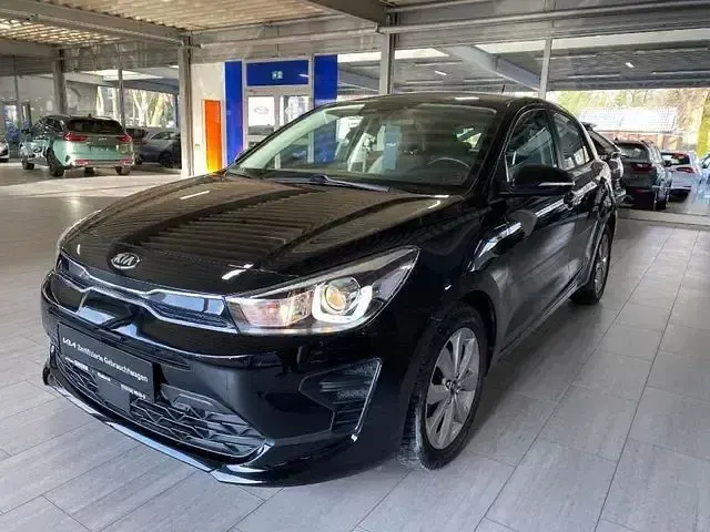 Używany Kia Rio Vision 101 KM (74 kW) 2021 Czarny Hatchback
