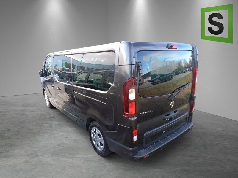 Gebraucht Renault Trafic Life 150 PS (110 kW) 2023 Schwarz Van / Kleinbus