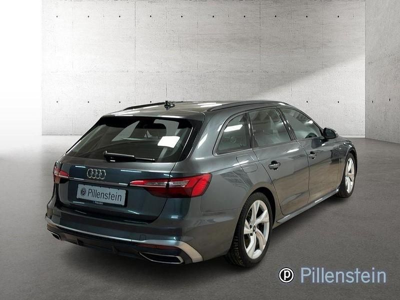 Gebraucht Audi A4 S-Line 204 PS (150 kW) 2023 Grau Kombi