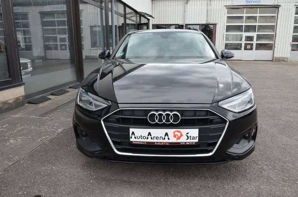 Gebraucht Audi A4 Basis 136 PS (100 kW) 2021 Schwarz Kombi