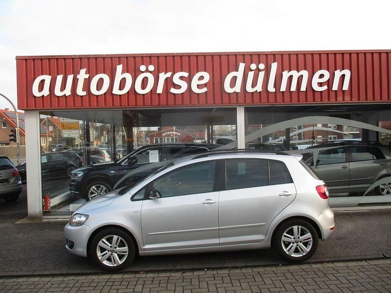 Gebraucht VW Golf VII Match 105 PS (77 kW) 2012 Silber Limousine