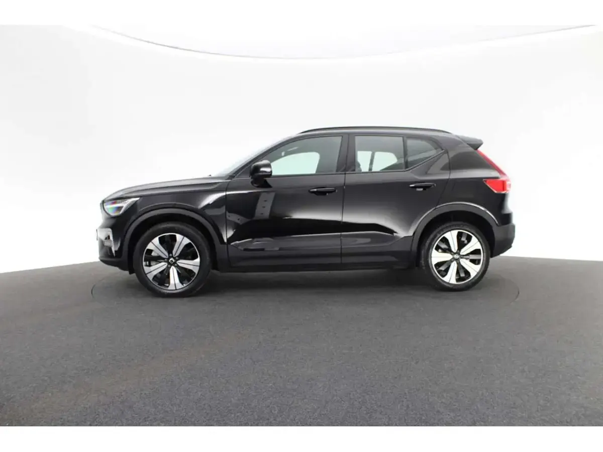 Gebraucht Volvo XC40 Core 169 kW (231 PS) 2023 Schwarz SUV