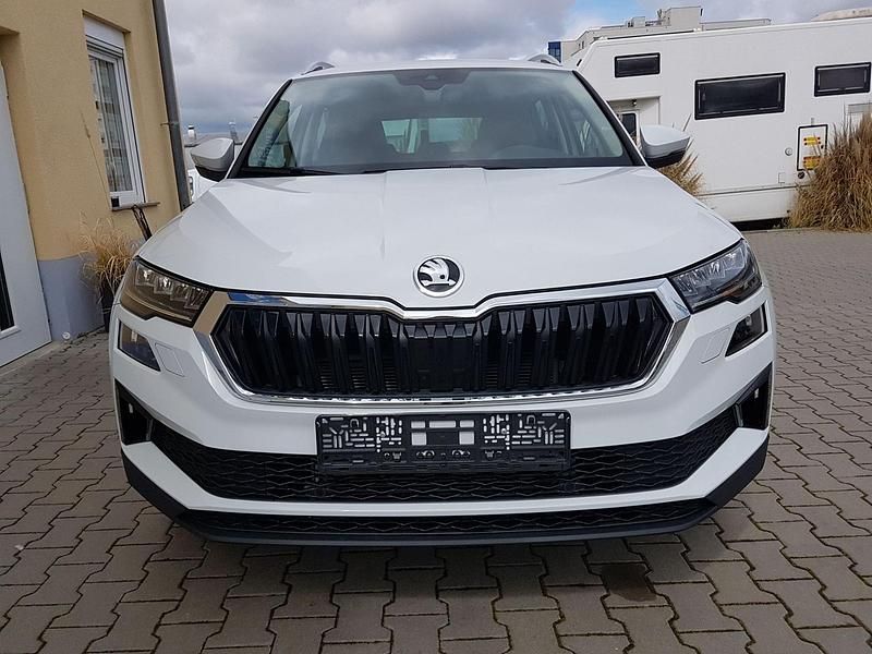 Gebraucht Skoda Karoq Selection 150 PS (110 kW) 2024 Frostweiß SUV