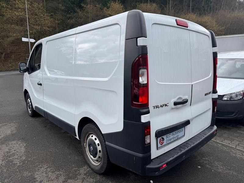 Gebraucht Renault Trafic Komfort 90 PS (66 kW) 2015 Weiß Van / Kleinbus