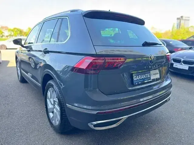 Gebraucht VW Tiguan Elegance 150 PS (110 kW) 2023 Grau SUV