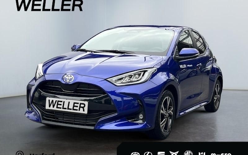 Blau Gebraucht 2025 Toyota Yaris Hybrid Limousine | 24.479 € (Fairer Preis) - Bild 1/4
