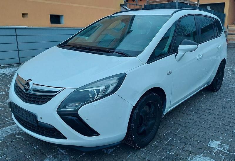Weiß Gebraucht 2012 Opel Zafira Tourer Edition Van / Kleinbus | 2.400 € - Bild 1/4