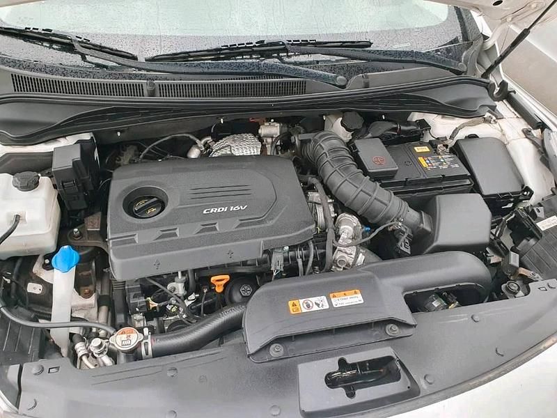 Gebraucht Hyundai i40 140 PS (102 kW) 2016 Weiß Kombi