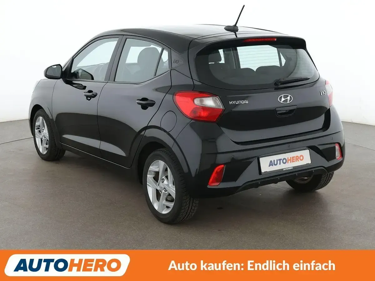 Gebraucht Hyundai i10 Trend 67 PS (49 kW) 2022 Schwarz Kleinwagen