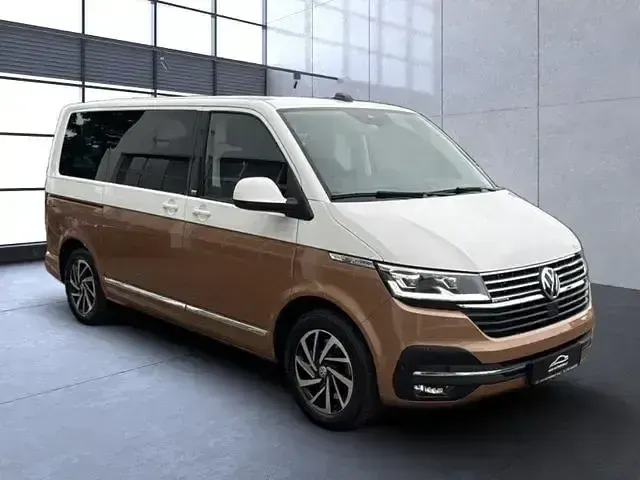 Gebraucht VW Multivan Generation Six 204 PS (150 kW) 2022 Braun Van / Kleinbus