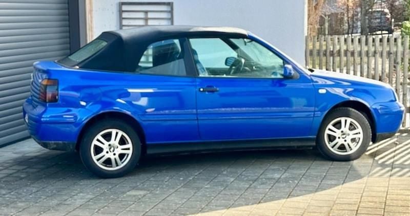 Gebraucht VW Golf Cabriolet Highline 116 PS (85 kW) 2000 Blau Cabrio