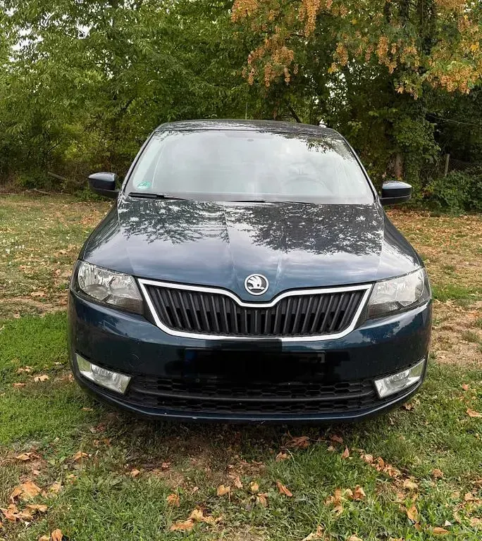 Gebraucht Skoda Rapid Elegance 105 PS (77 kW) 2013 Blau Kleinwagen