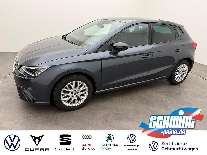 Grau Gebraucht 2024 Seat Ibiza FR-Line Limousine | 19.300 € (Fairer Preis) - Bild 1/4