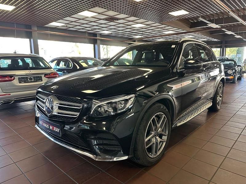 Obsidianschwarz metalliclack Gebraucht 2017 Mercedes GLC350 AMG line SUV | 24.900 € (Fairer Preis) - Bild 1/4