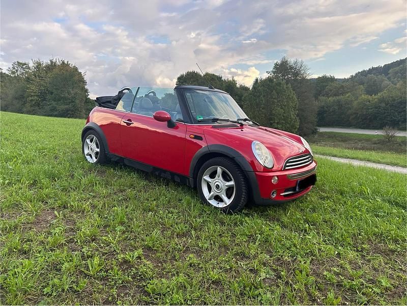 Rot Gebraucht 2006 Mini Cooper Cabriolet Cabrio | 4.399 € (Etwas zu teuer) - Bild 1/4