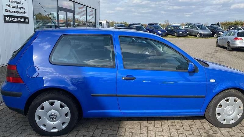 Gebraucht VW Golf IV Edition 75 PS (55 kW) 2000 Blau Limousine