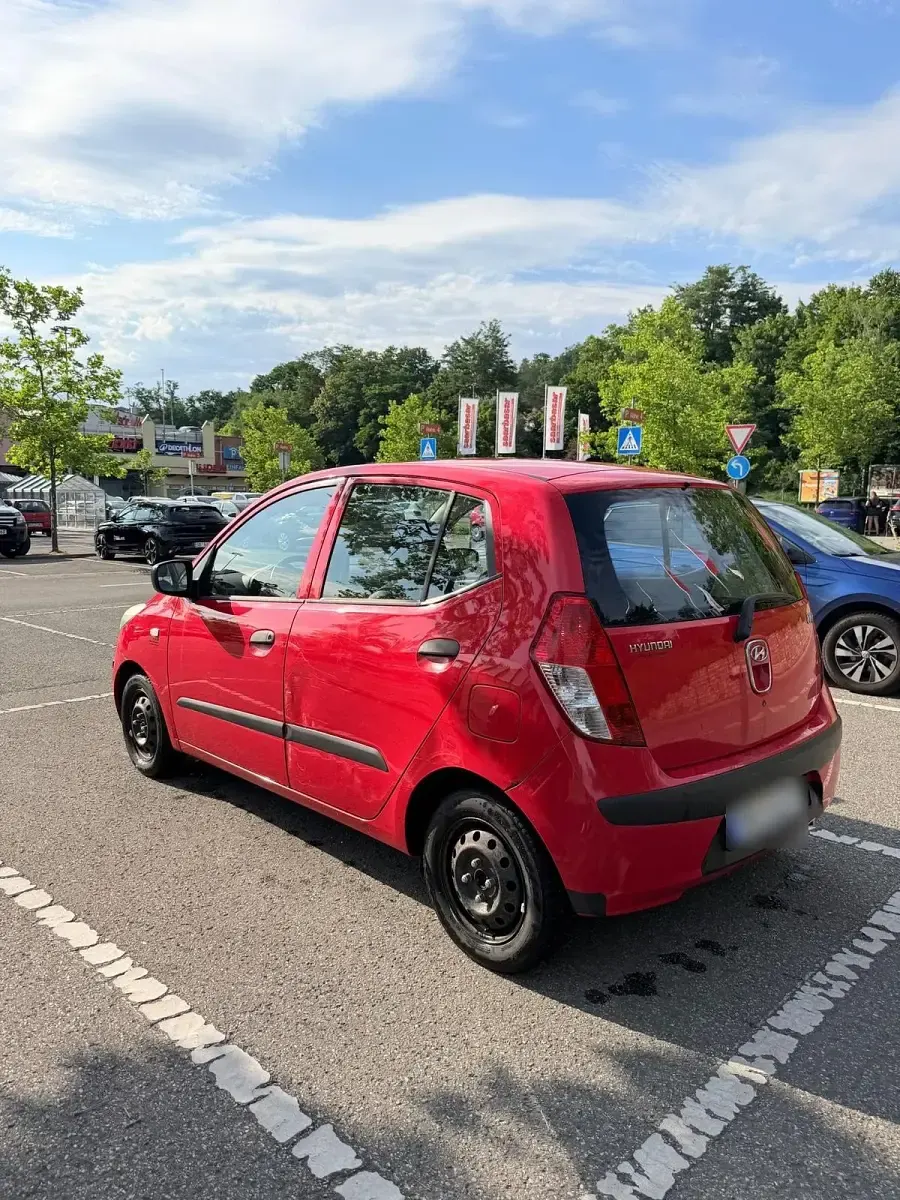 Gebraucht Hyundai i10 66 PS (48 kW) 2009 Rot Kleinwagen