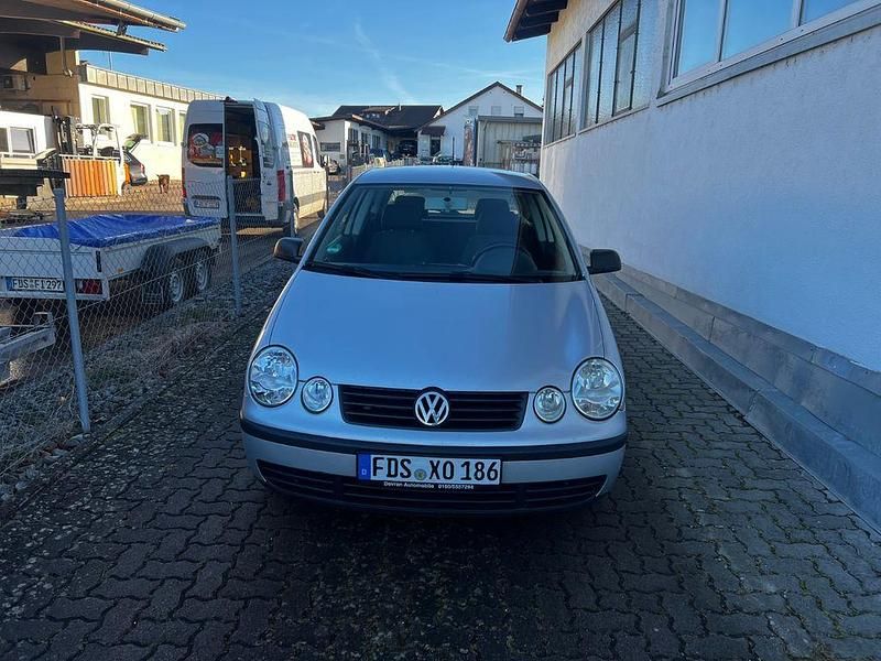 Silber Gebraucht 2002 VW Polo Basis Limousine | 1.790 € (Fairer Preis) - Bild 1/4