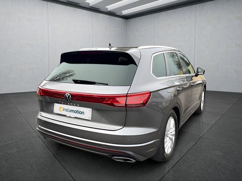 Gebraucht VW Touareg 231 PS (169 kW) 2025 Grau SUV