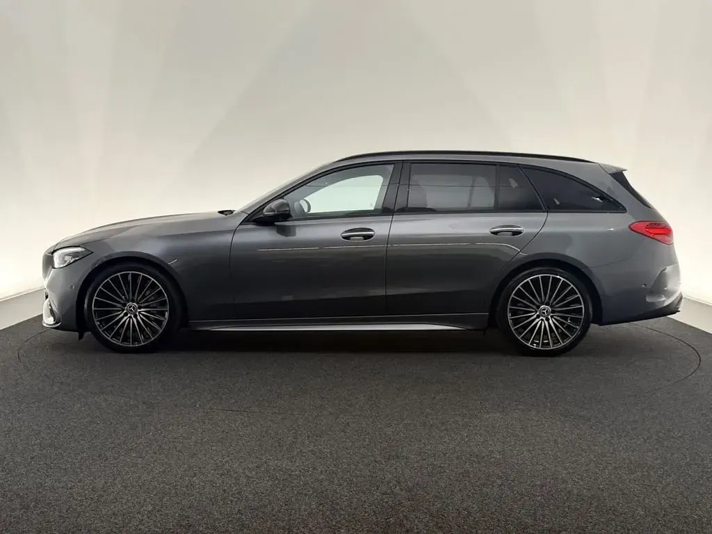 Gebraucht Mercedes 300 AMG line 265 PS (194 kW) 2022 Grau Limousine
