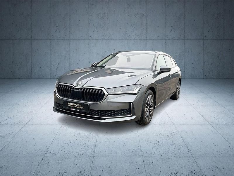 Gebraucht Skoda Superb Selection 204 PS (150 kW) 2025 Graphitegrau metallic Kombi