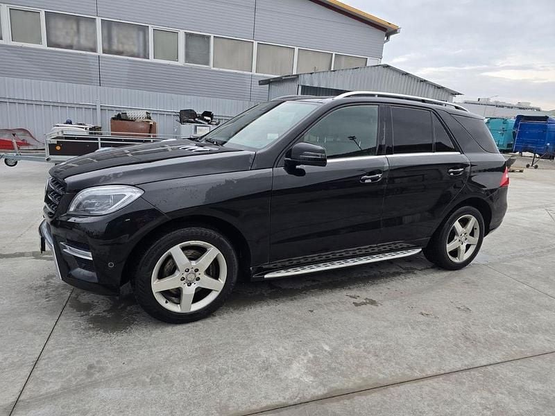 Gebraucht Mercedes ML350 258 PS (189 kW) 2015 Schwarz SUV