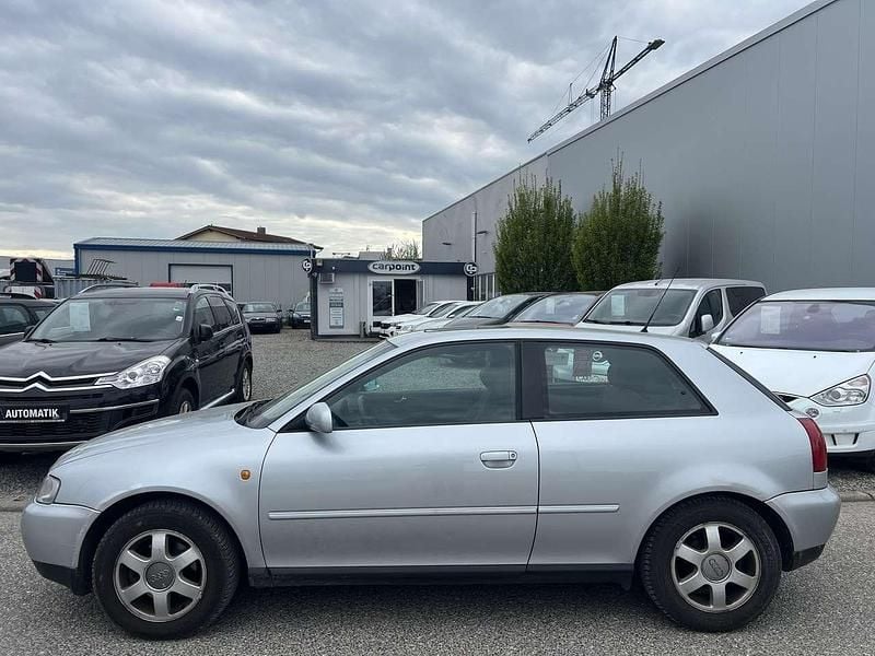 Second-hand Audi A3 102 CP (75 kW) 1999 Argintiu Hatchback
