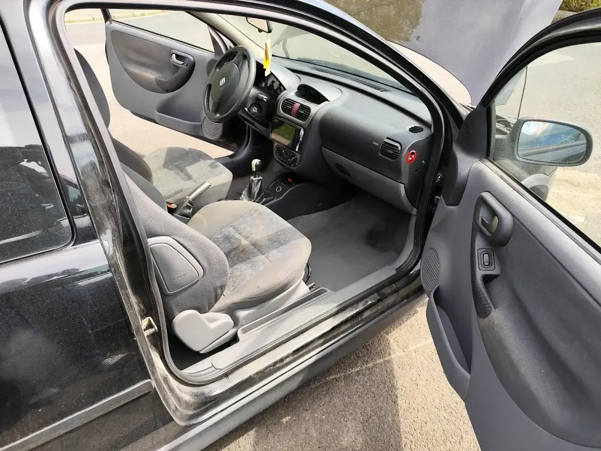 Gebraucht Opel Corsa 90 PS (66 kW) 2006 Schwarz Kleinwagen