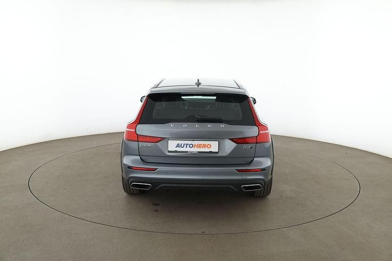 Gebraucht Volvo V60 CC 190 PS (139 kW) 2019 Grau Kombi