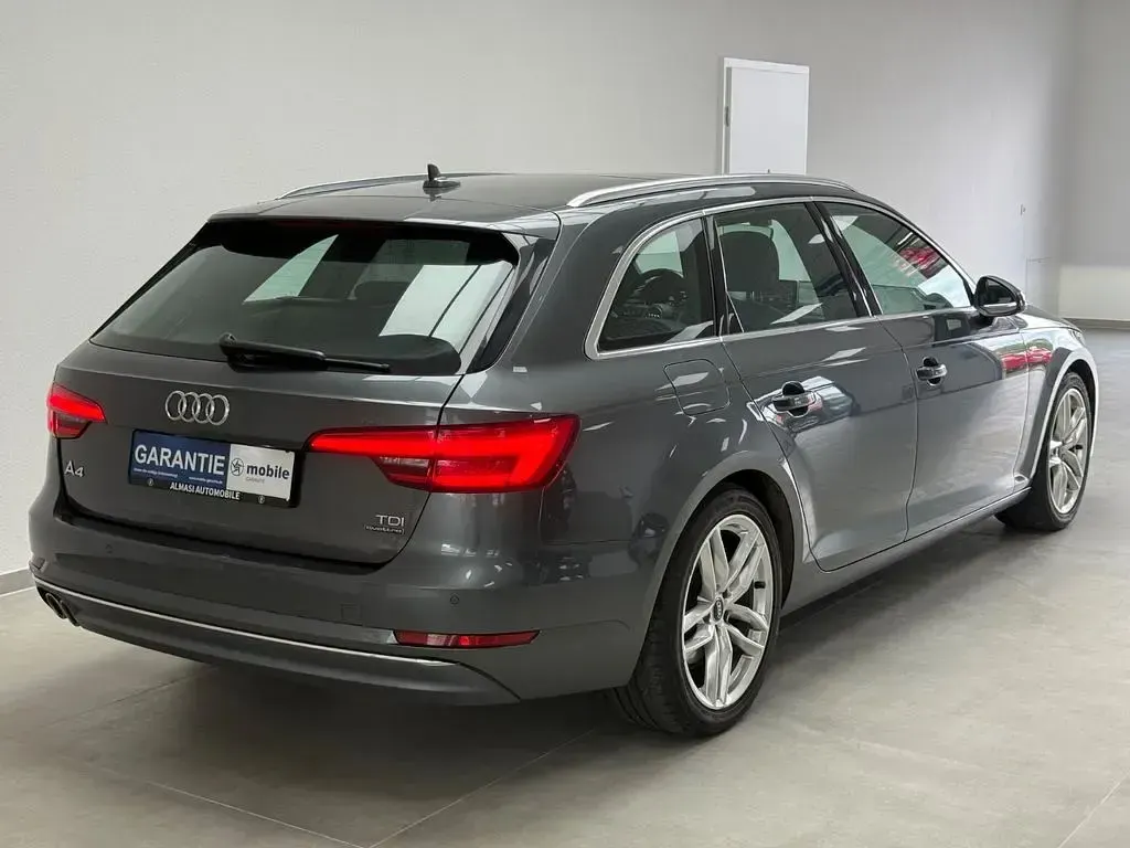 Gebraucht Audi A4 S-Line 190 PS (139 kW) 2017 Grau Kombi