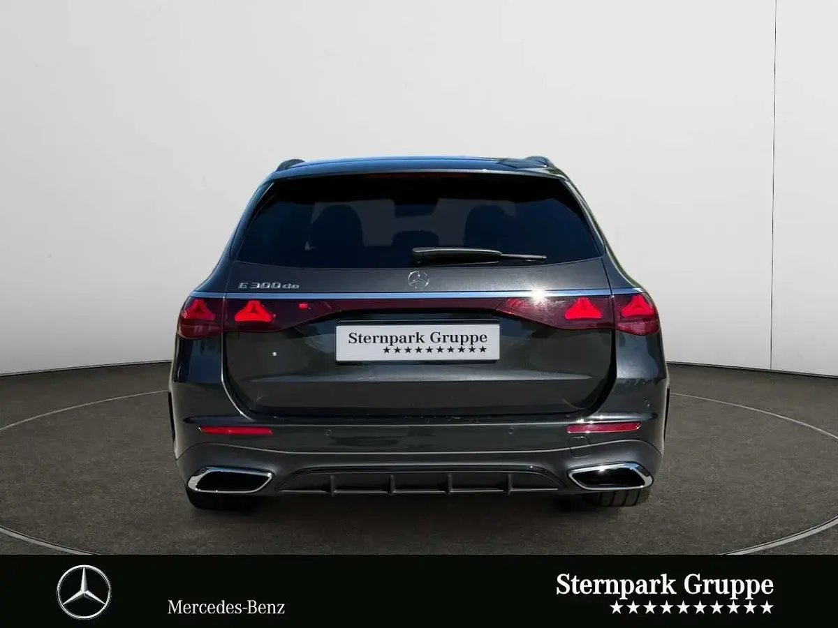 Gebraucht Mercedes E300 AMG 197 PS (144 kW) 2025 Lack graphitgrau Kombi