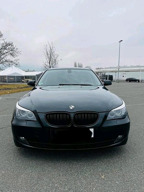 Gebraucht BMW 525 218 PS (160 kW) 2009 Schwarz Limousine