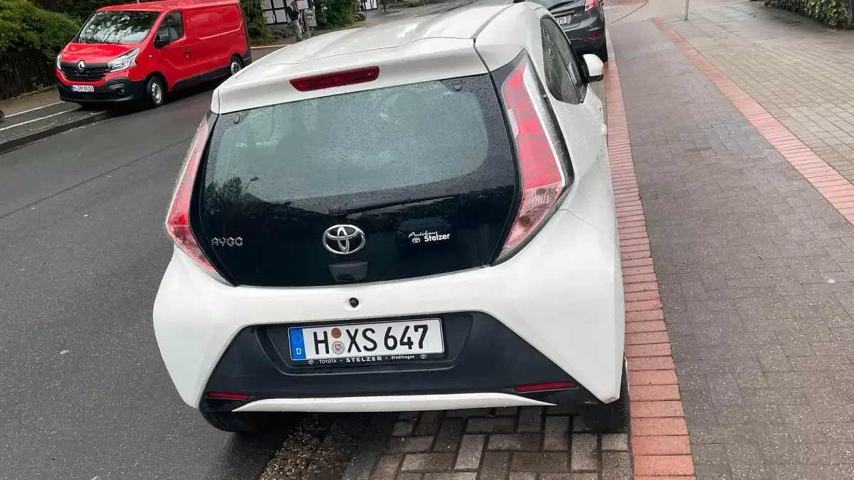 Gebraucht Toyota Aygo 72 PS (52 kW) 2018 Weiß Kleinwagen