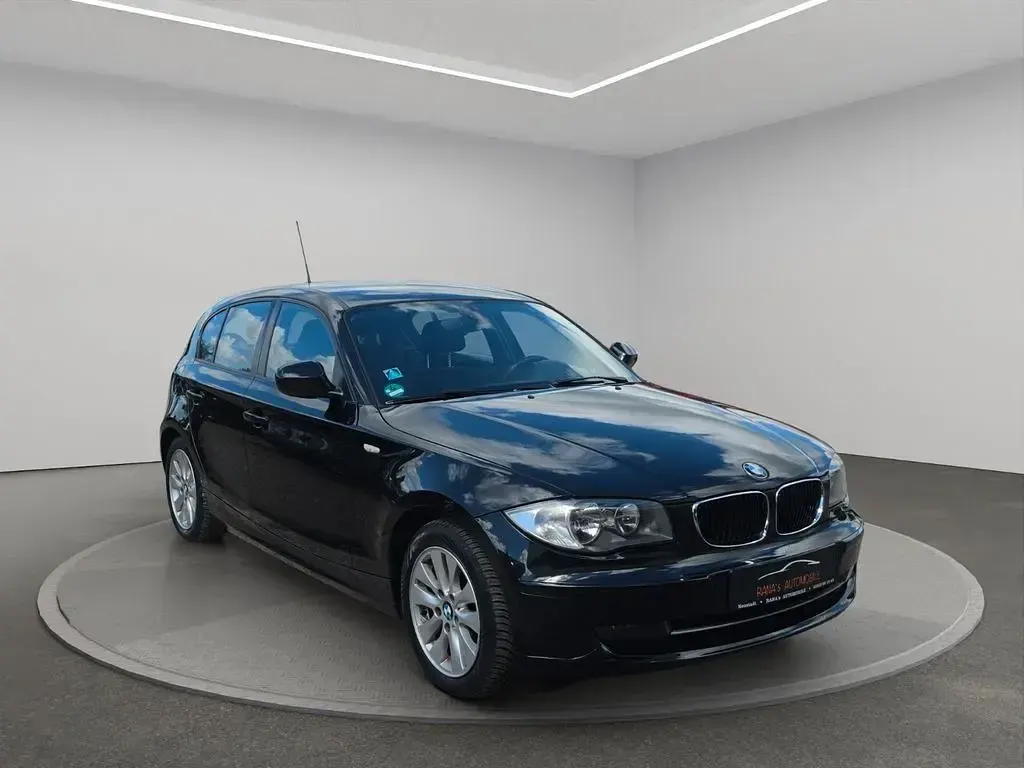 Używany BMW 116 Advantage 122 KM (89 kW) 2011 Czarny Hatchback