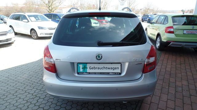 Gebraucht Skoda Fabia Comfort 105 PS (77 kW) 2011 Silber metallic Kleinwagen
