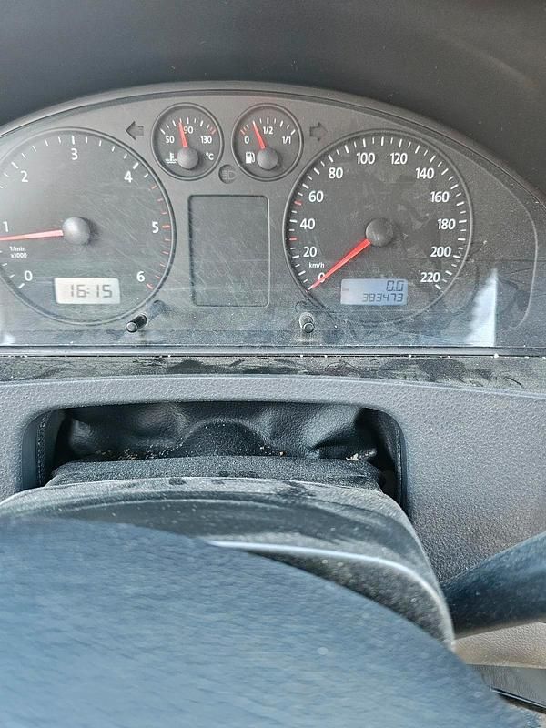 Gebraucht VW T5 130 PS (95 kW) 2008 Silber Van