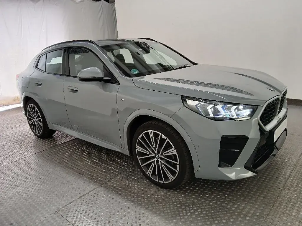Gebraucht BMW X2 M Sport 163 PS (119 kW) 2025 Brooklyn grau SUV
